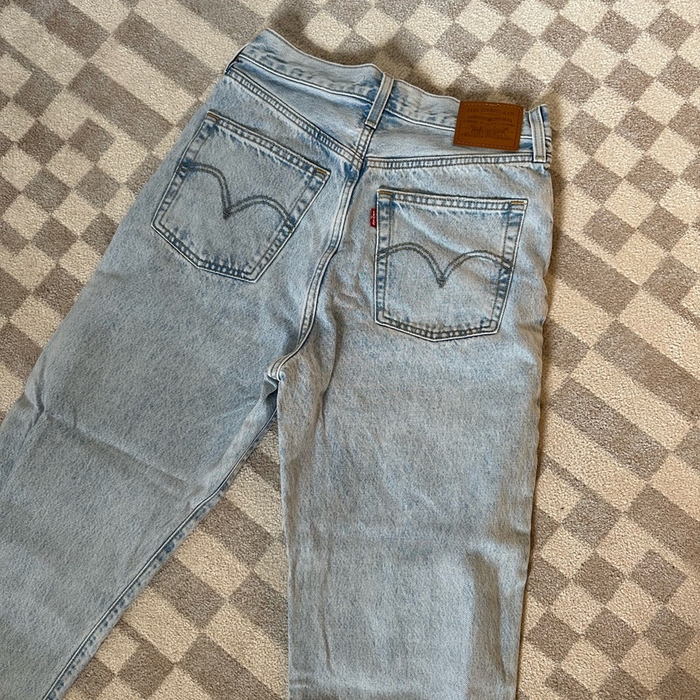 NEW Ribcage Levi Jeans